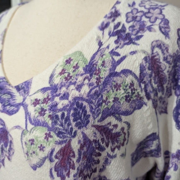 3/$30 Loft Purple And White Sweater - Picture 4 of 7